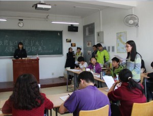 伟德betvlctor体育官网新生辩论赛第一轮——强强对决，如火如荼 4(1)